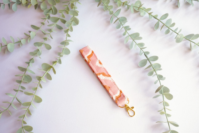 Keyring Wristlet #008