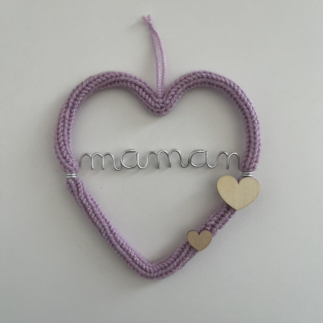 Cœur petit modèle en tricotin « maman » violet