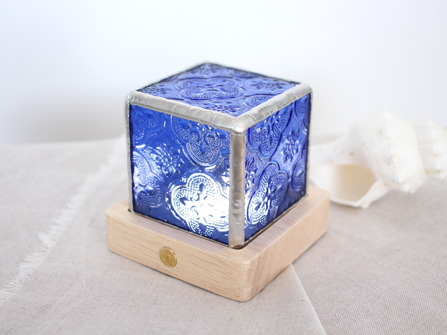 💡Mini Lampe nomade bleue en vitrail et bois