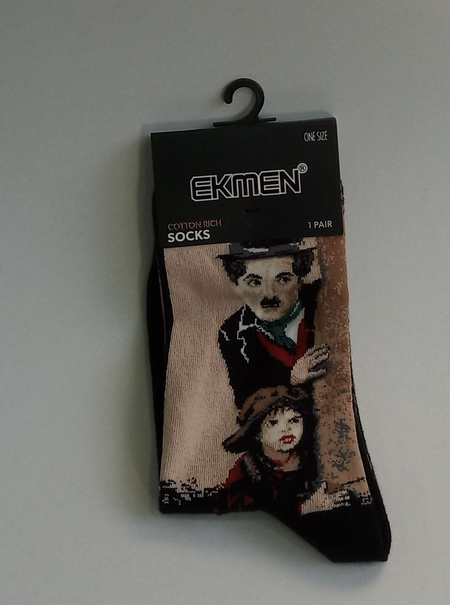 ΚΑΛΤΣΕΣ ΜΕ ΘΕΜΑ ΤΣΑΡΛΥ ΤΣΑΠΛΙΝ ΙΙ