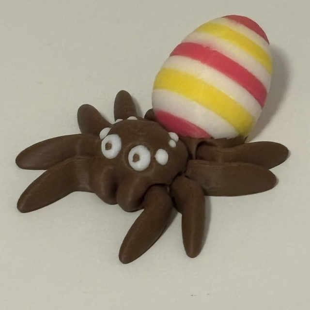 3D Printed Spider With Yellow Striped Egg
