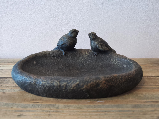 Aged Resin Birdbath with 2 birds 