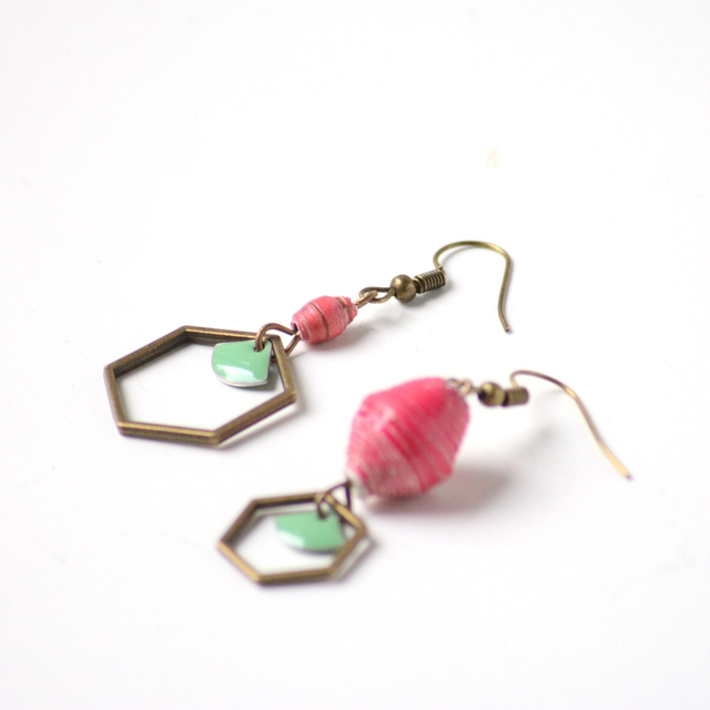 Boucles d&#039;Oreilles Upcyclées Asymétriques en Papier Recyclé - Géométriques