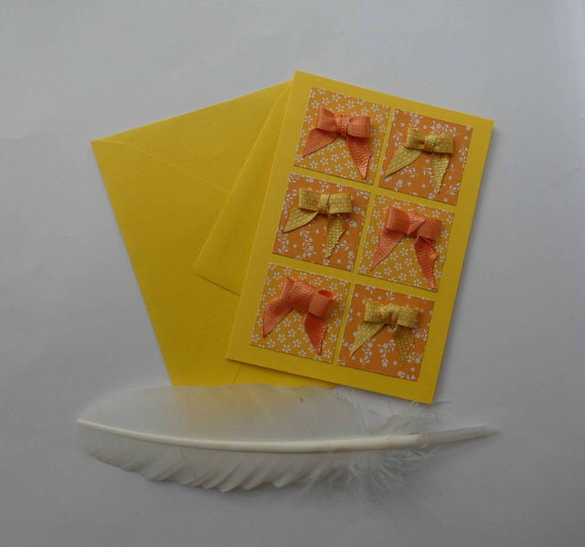 Farandole de nœuds jaune 