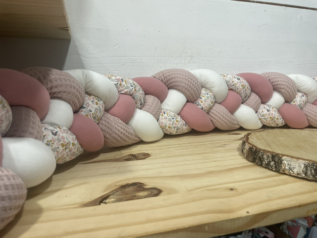 Tresse de lit tons fleuri rose