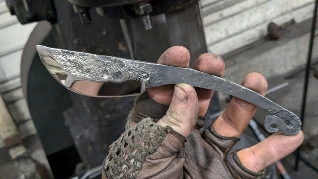 Couteau brut de forge