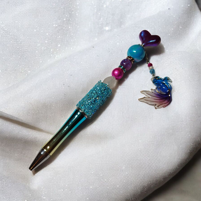 Stylo perles bleu violet fuchsia