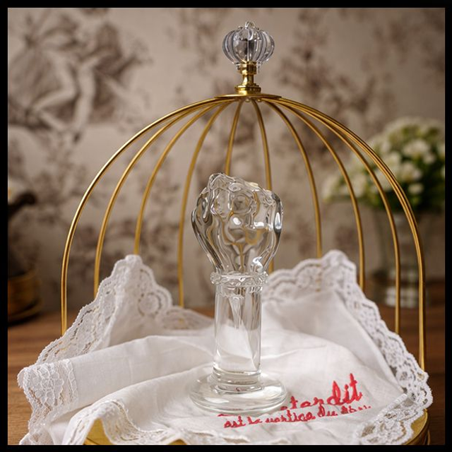 Plug en verre Un POING c'est tout, Accessoire issu de mon dressing photo 