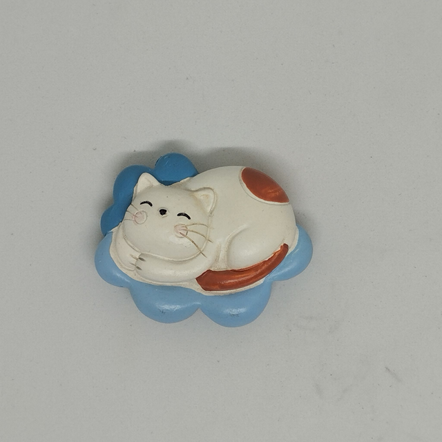 Chat blanc et roux sur