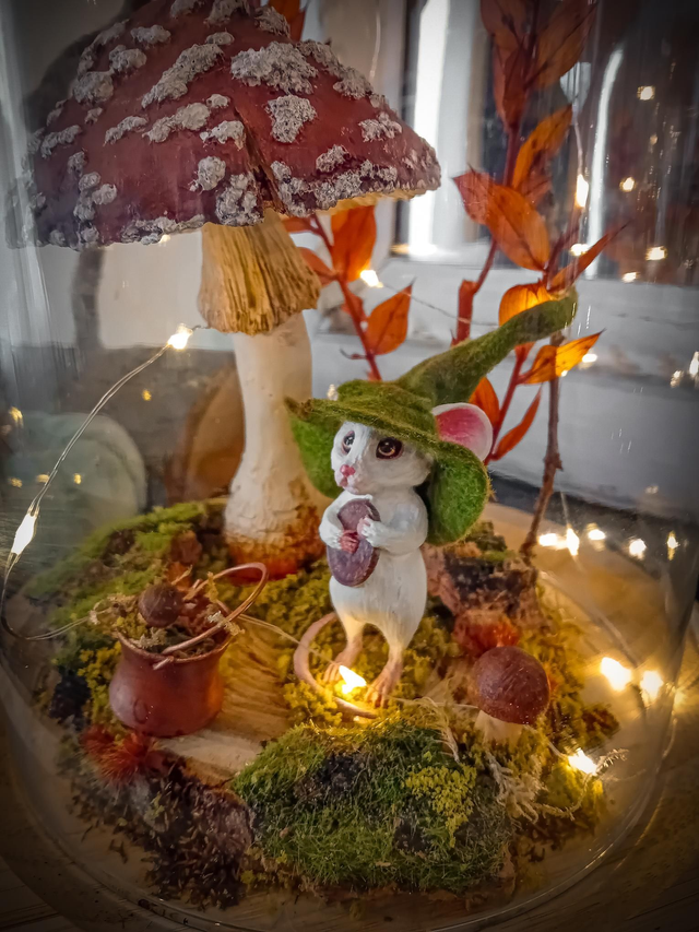 Sculpture " La petite sourcière au Champignon"