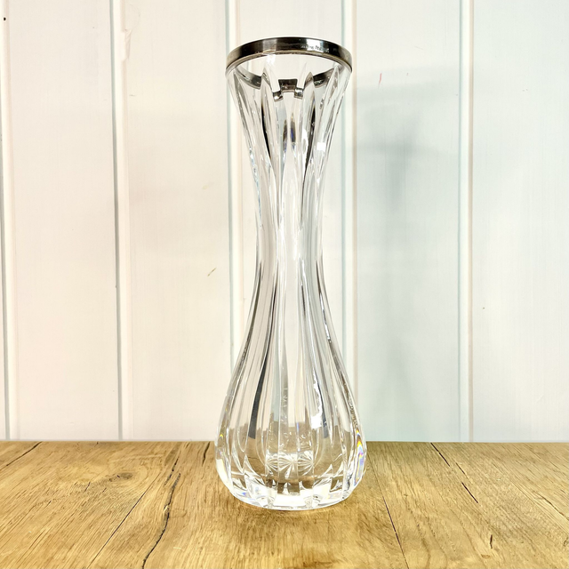 Vase en cristal taillé et argent 925