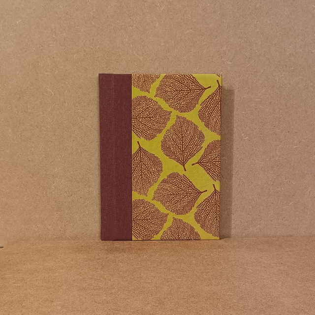 Carnet d'écriture ligné Feuilles/rouge