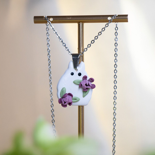 Weiße Waldgeist-Kette – Handgemachter Anime Schmuck