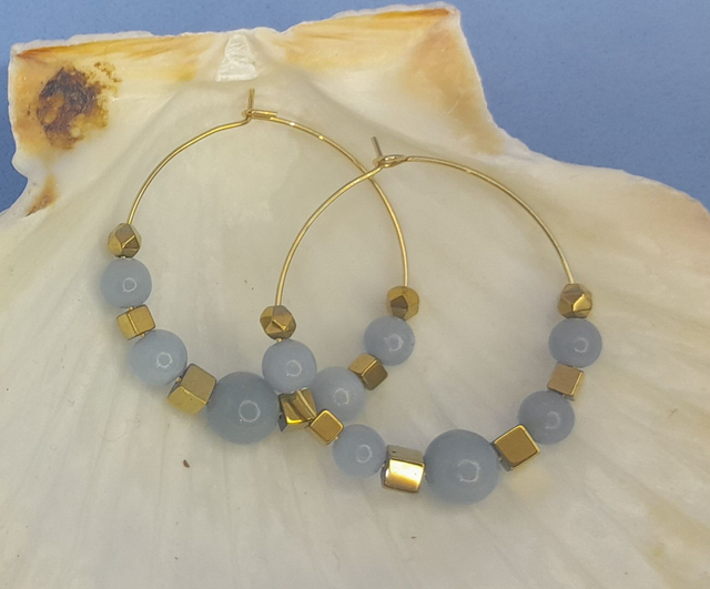 Boucles d&#039;oreilles créoles en angélite