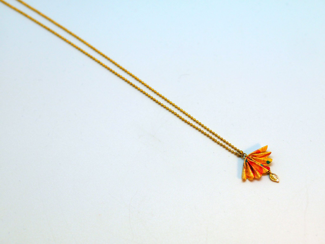 Collier Petit Paon soleil paillettes