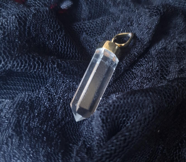 Clear quartz pendant 