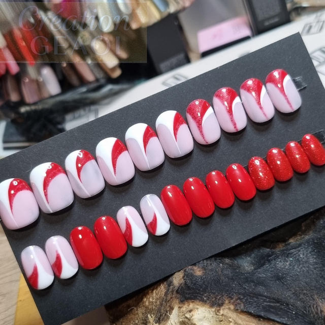 RED ARLEQUIN LITTLE OVAL S