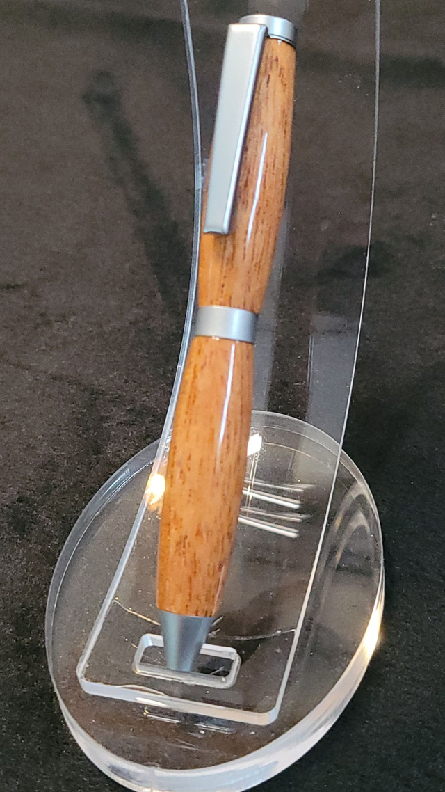 Stylo format CB acier brossé en acajou