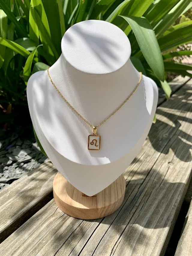 Collier Zodiaque Lion en Nacre