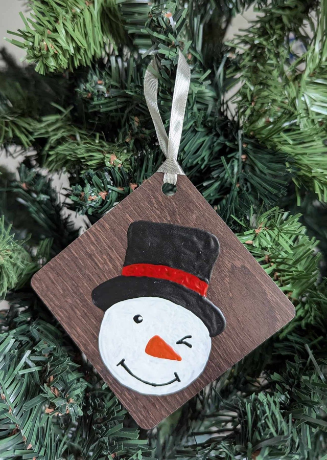 Tête bonhomme de neige 2024