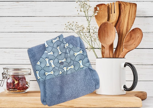 Essuie main à suspendre divers coloris