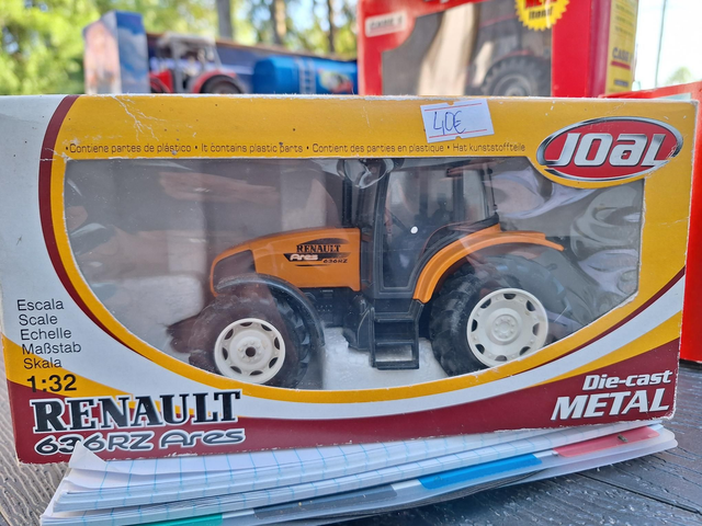 Tracteur Renault 636 Ares

Joal moulé sous pression - échelle 1:32 (Joal 156)

