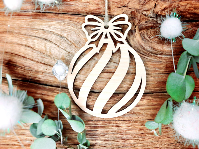 Boule de Noël en Frêne massif - Modèle 6