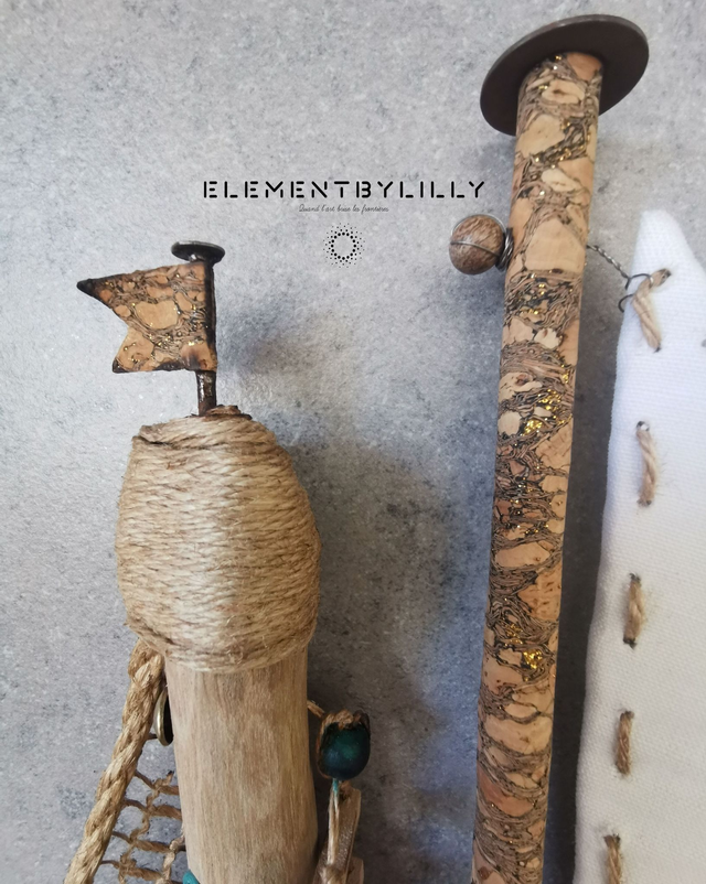 Navire en bois flotté