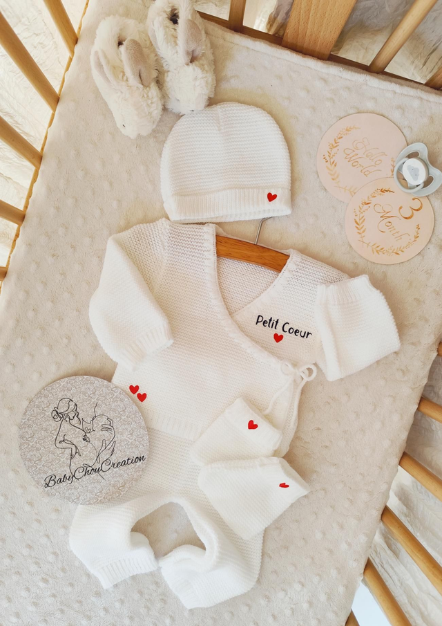 Ensemble 4 pièces en tricot " Petit Coeur "