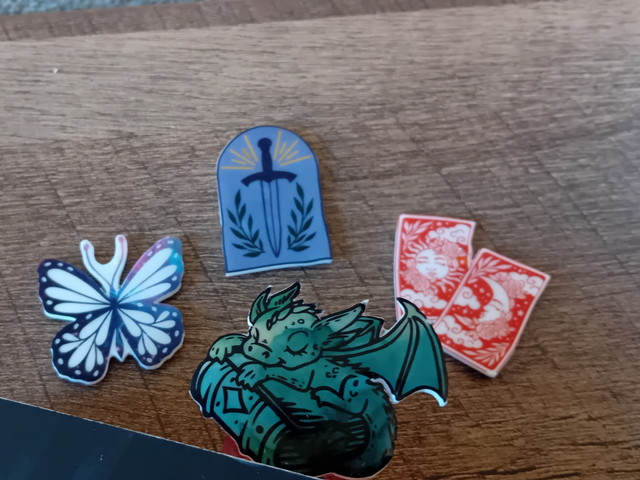 Marque-page trombone aimanté – Pack Fantasy & Lecture (4 magnets interchangeables)