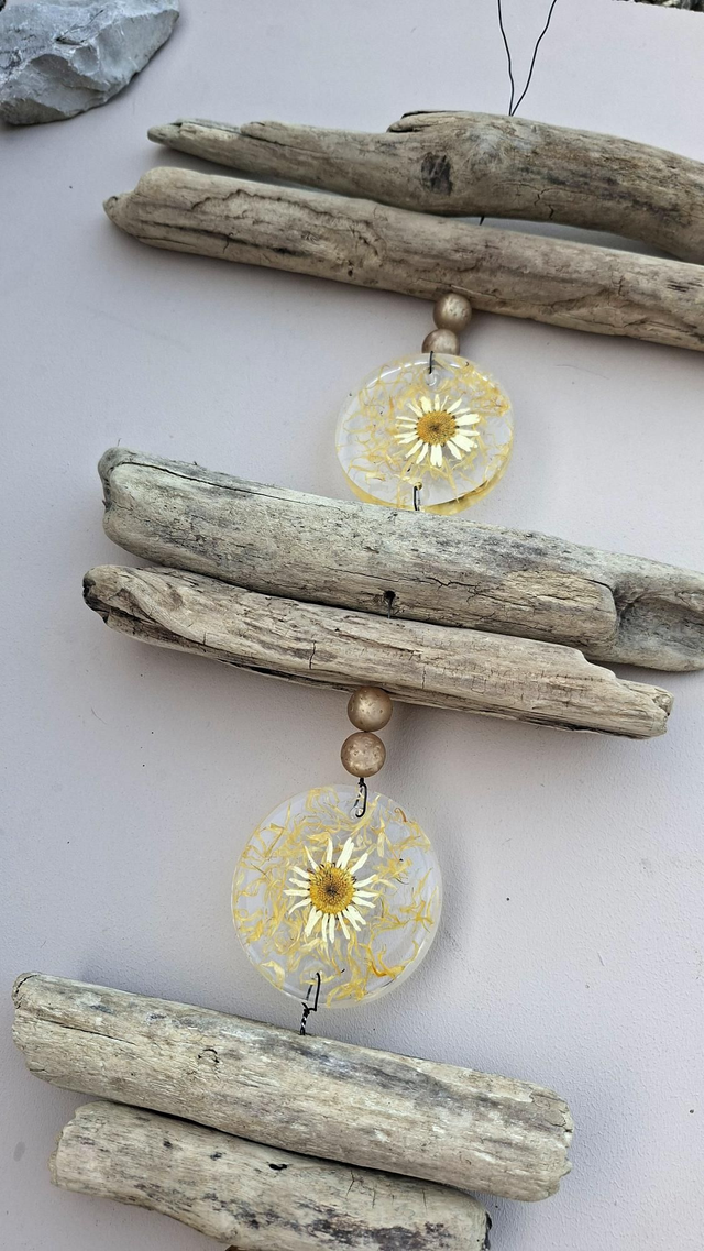 Windspiel mit Blumen