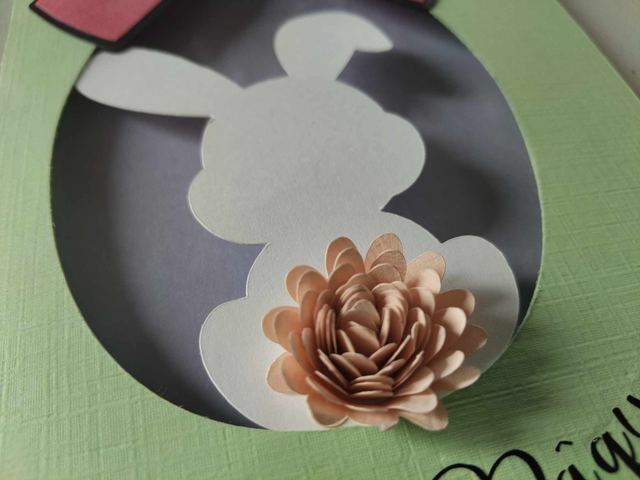 Carte artisanale de Pâques – Lapin 3D, Nœud et Fleur en Papier, Fait Main