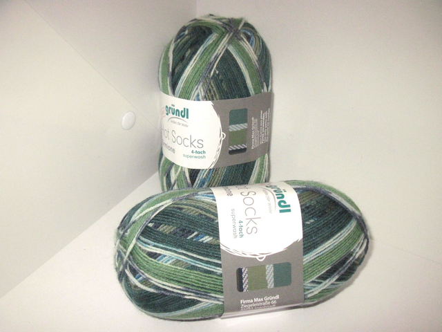 Pelote de fil à tricoter  &quot;chaussettes&quot; 