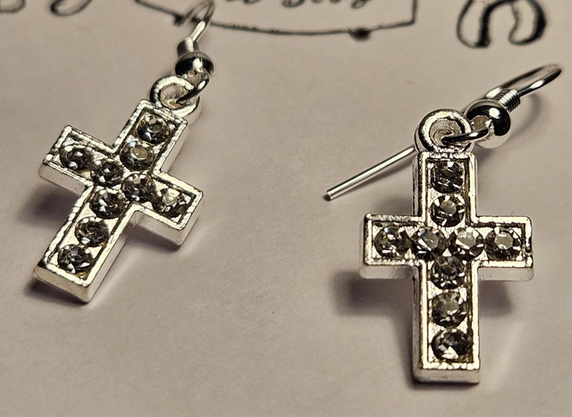 Cross crystal earrings 