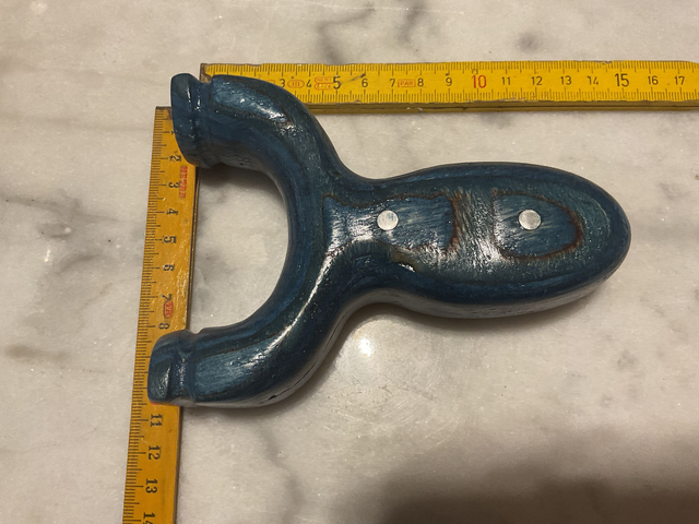 06B11  ... Lance pierre en contre plaqué 38 mm 