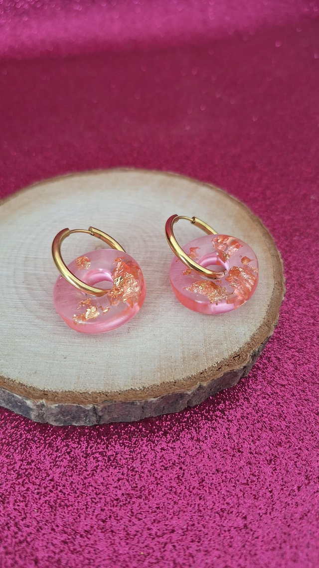 Créoles dorées rond transparent rose et feuilles d&#039;or 