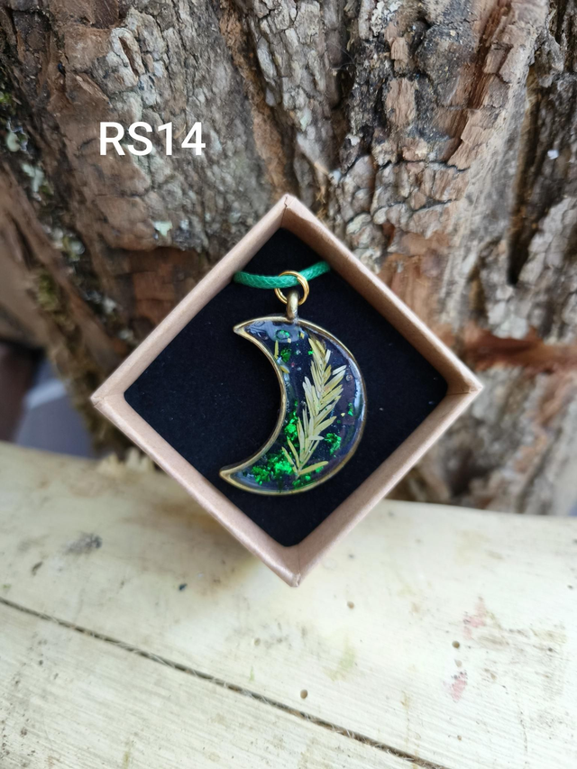 Collier RS14 lune verte 