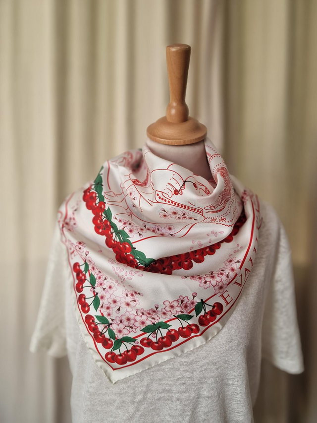 CARRÉ VIERGE À LA CERISE 65