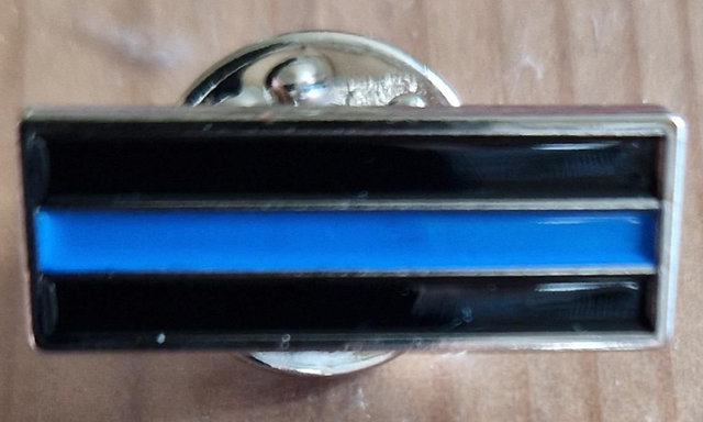 Pin&#039;s Ligne Bleue