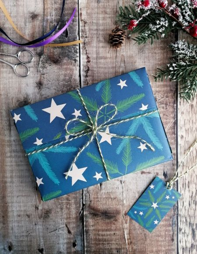 Specialist Gift Wrapping service using beautiful recycled sustainable paper!