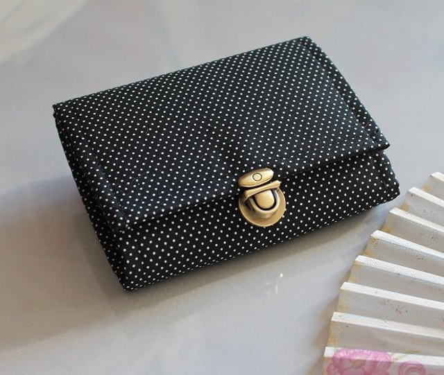 Portefeuille court à fermoir "Noir pois blancs"