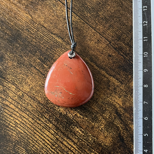 Pendentif en Jaspe Rouge et apprêt argent 