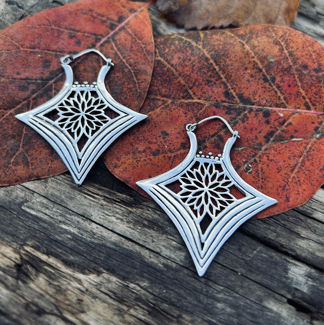 BOUCLES D’OREILLES BERBÈRES TOUARÈGUES 