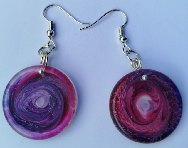 Boucles d'oreilles en résine