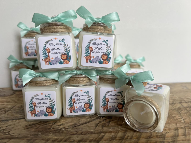 Pots en verre avec  bougie ou dragées ou vide  personnalisés avec des animaux et du feuillages