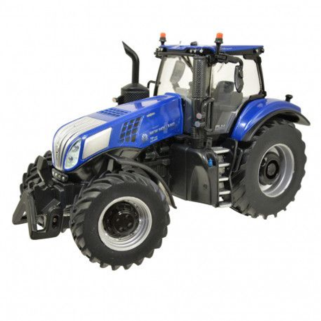 Britains 43216 New Holland T8 435