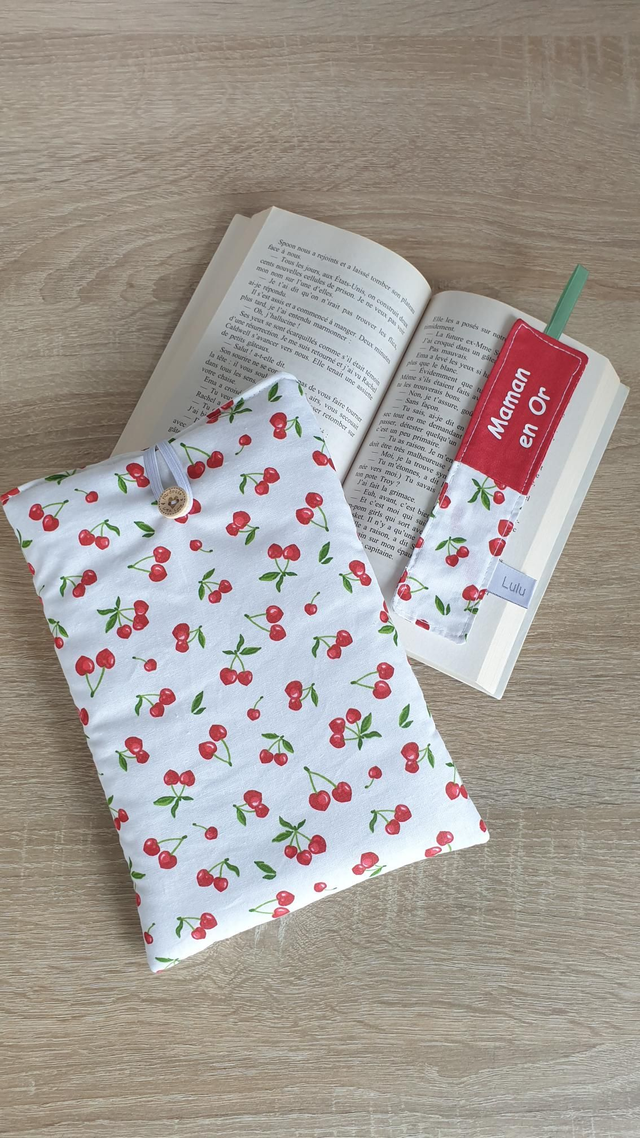 Pochette à livre + marque pages cerises 🍒 