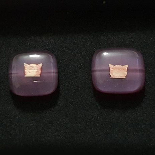 Pinky-purple cat head design glass studs