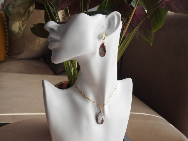 NACRE GOUTE PENDENTIF