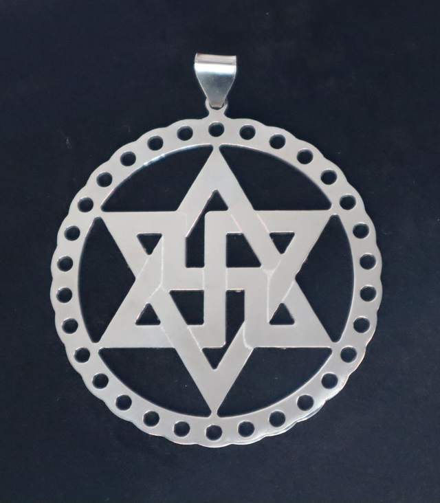 Symbol of infinity,  Medal INOX with  perforated circle 47 mm. (réf. OBCPI 47)